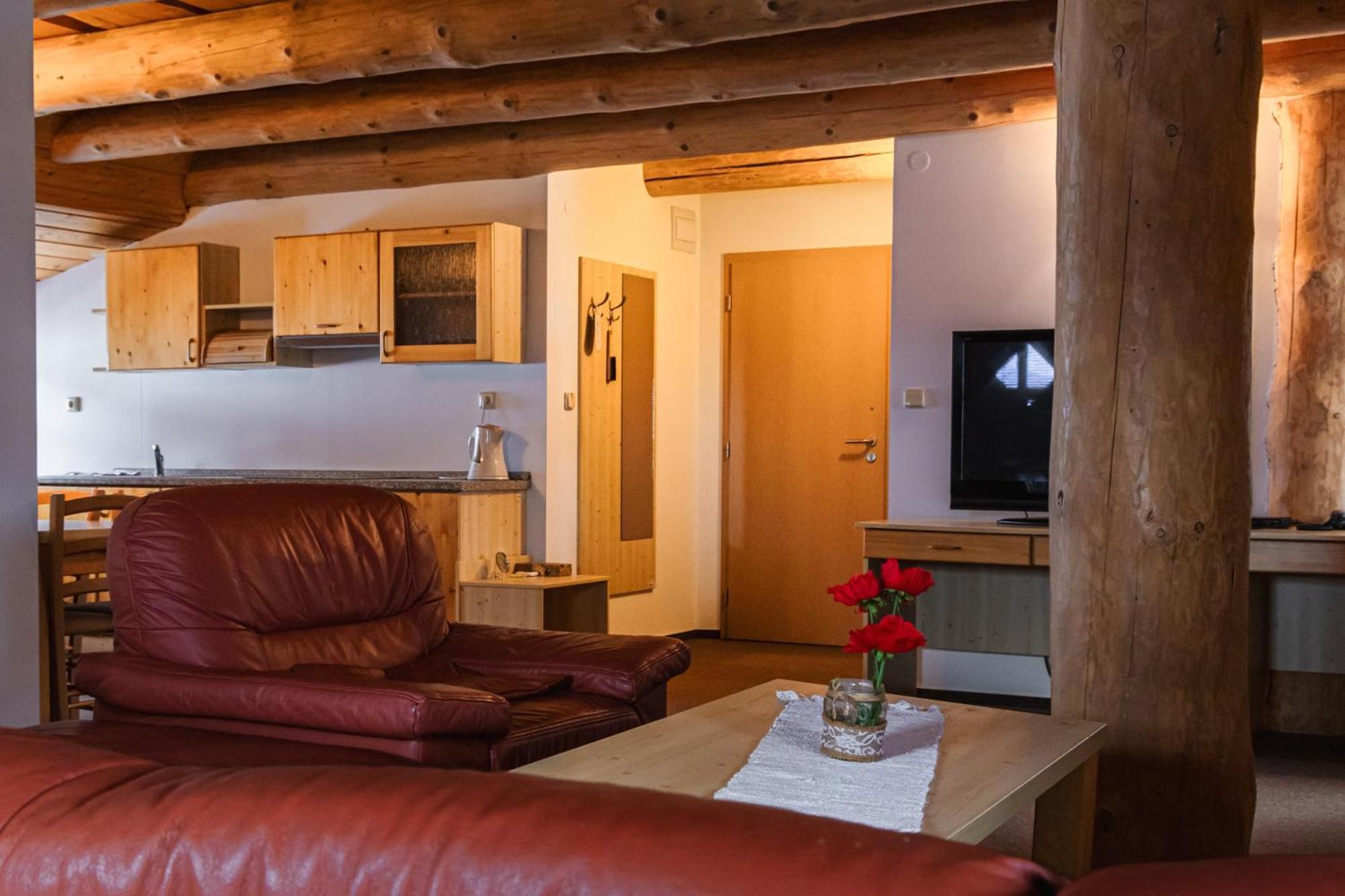 Hotel Grun Mosty u Jablunkova Kültér fotó